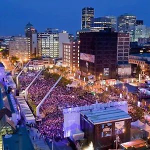 https://2-bedroom-condo-in-the-heart-of-the-city-montreal.hotels-in-montreal.org