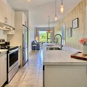 https://2-beds-architect-apartment.hotelsquebeccity.net