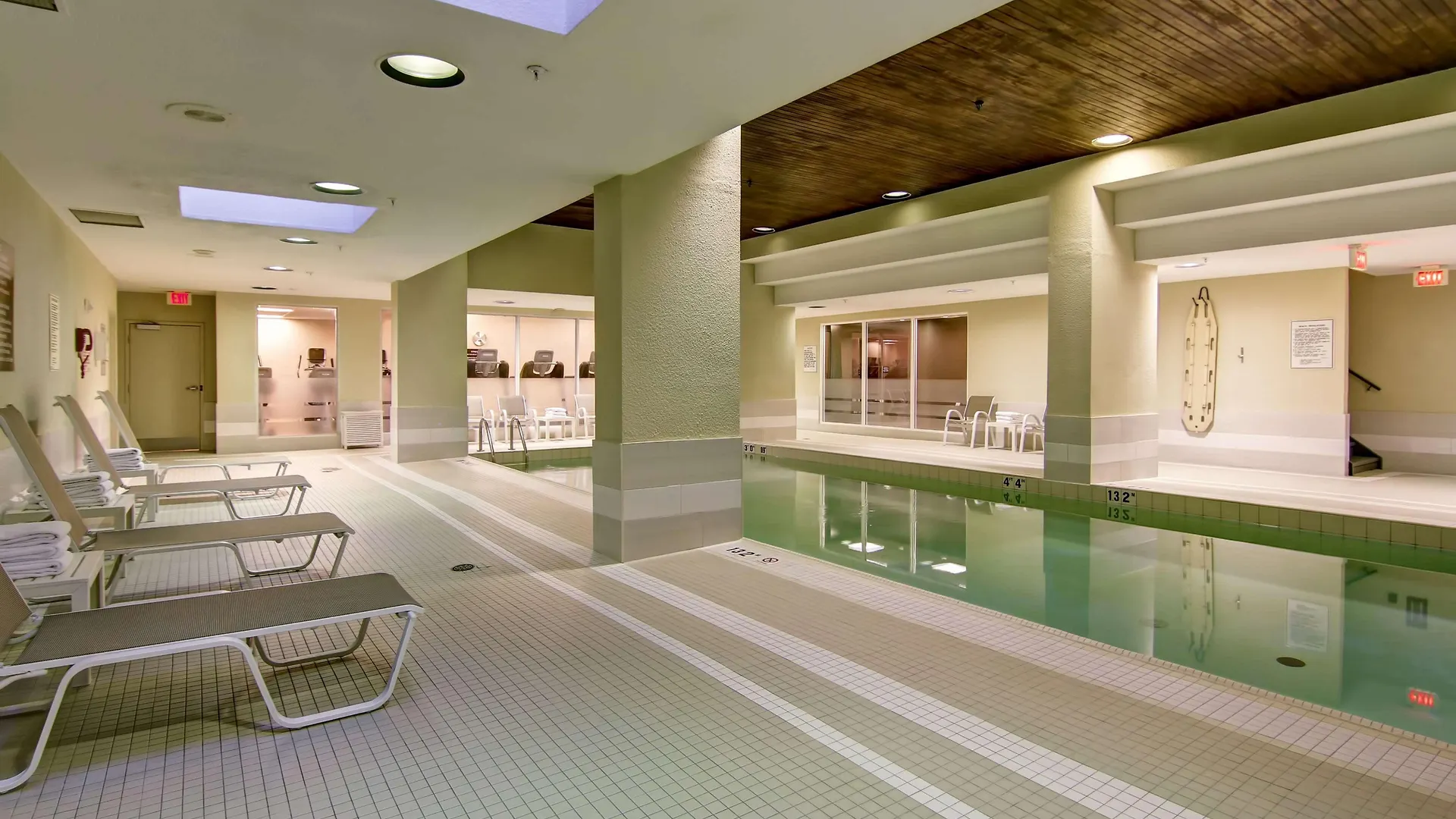 Doubletree By Hilton Toronto Downtown Hotel