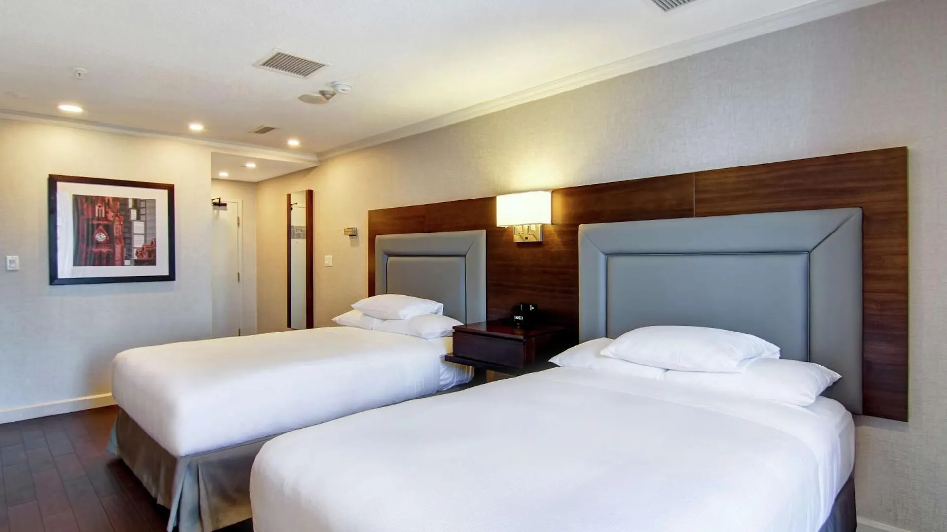 Doubletree By Hilton Toronto Downtown Hotel 4*,  Canada