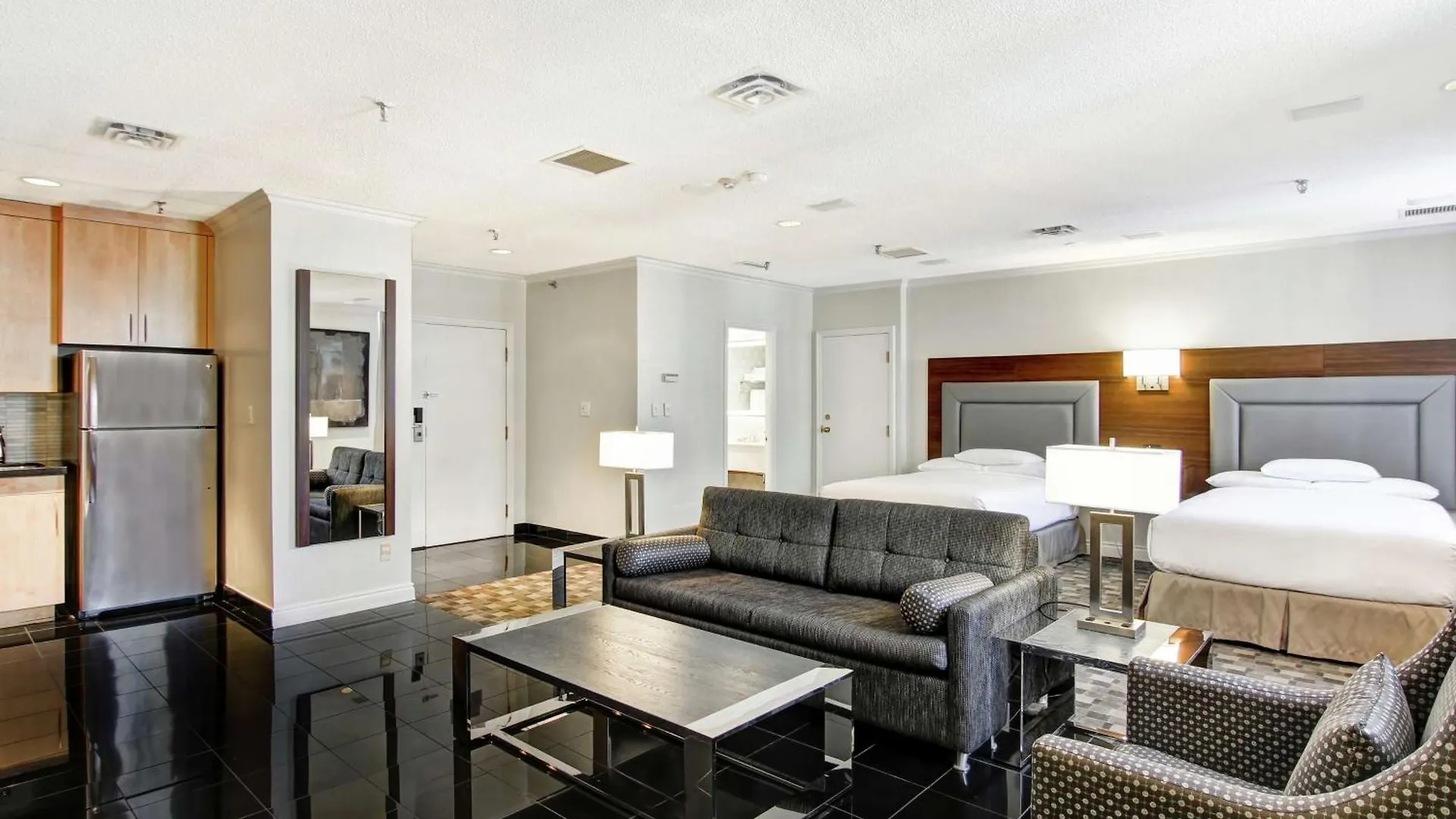 Doubletree By Hilton Toronto Downtown Hotel 4*,