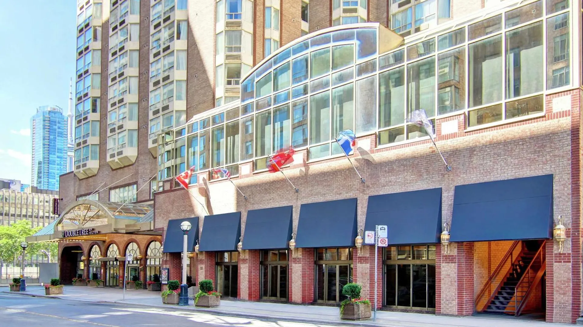 Doubletree By Hilton Toronto Downtown Hotel